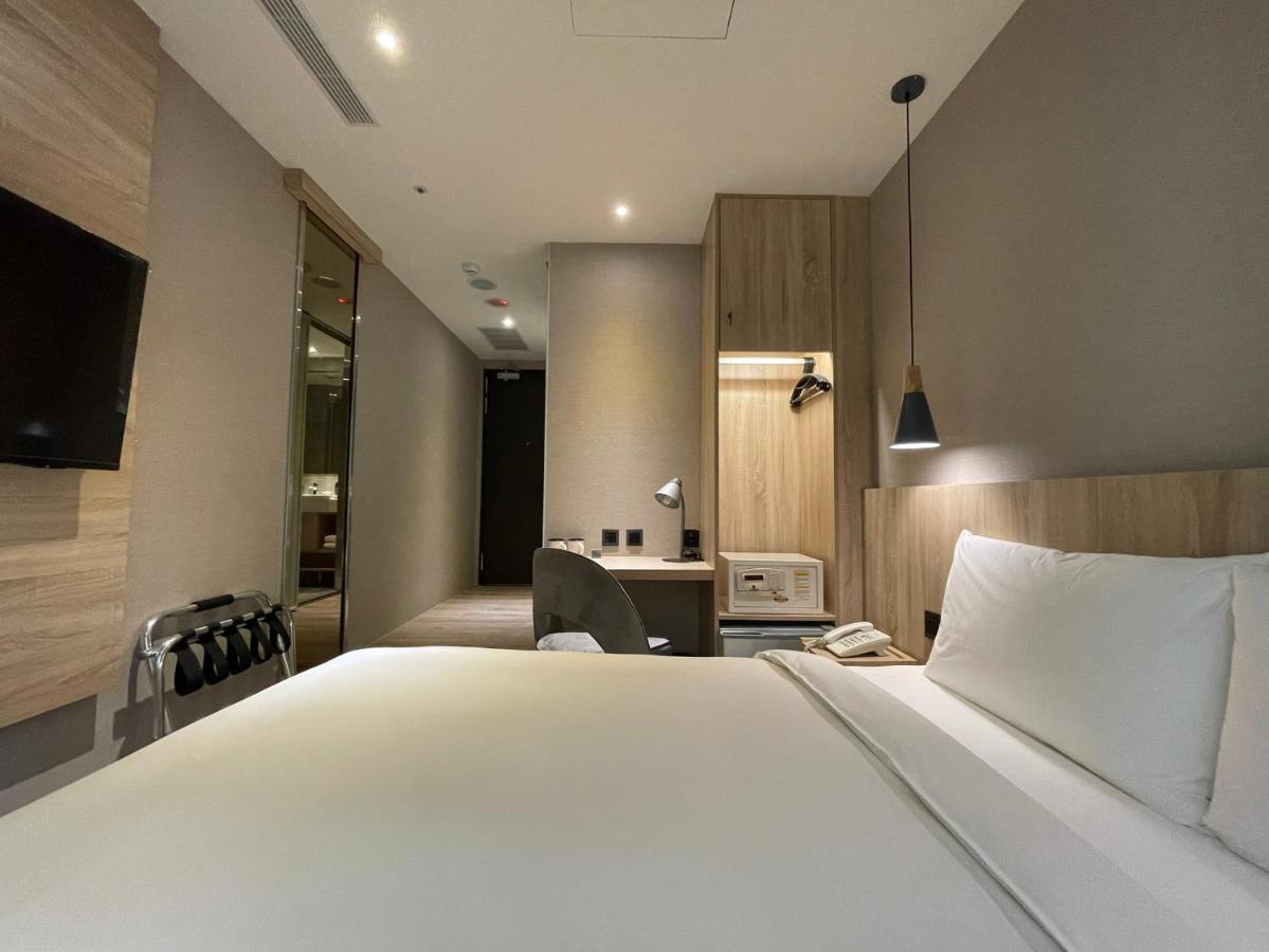 N Hotel Taipei Exteriör bild