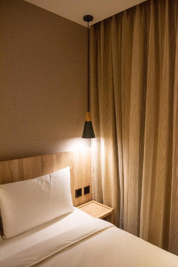 N Hotel Taipei Exteriör bild